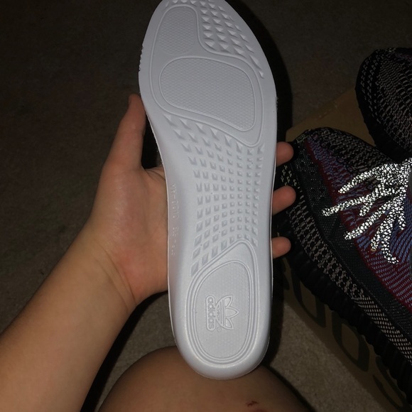 Yeezy yechil